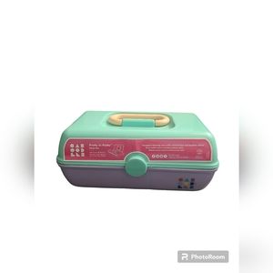 Caboodles Pretty in Petite Cosmetic Classic Case